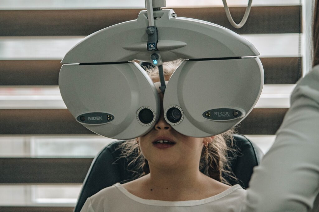 Essential Tips for Choosing a Family Eye Care Center