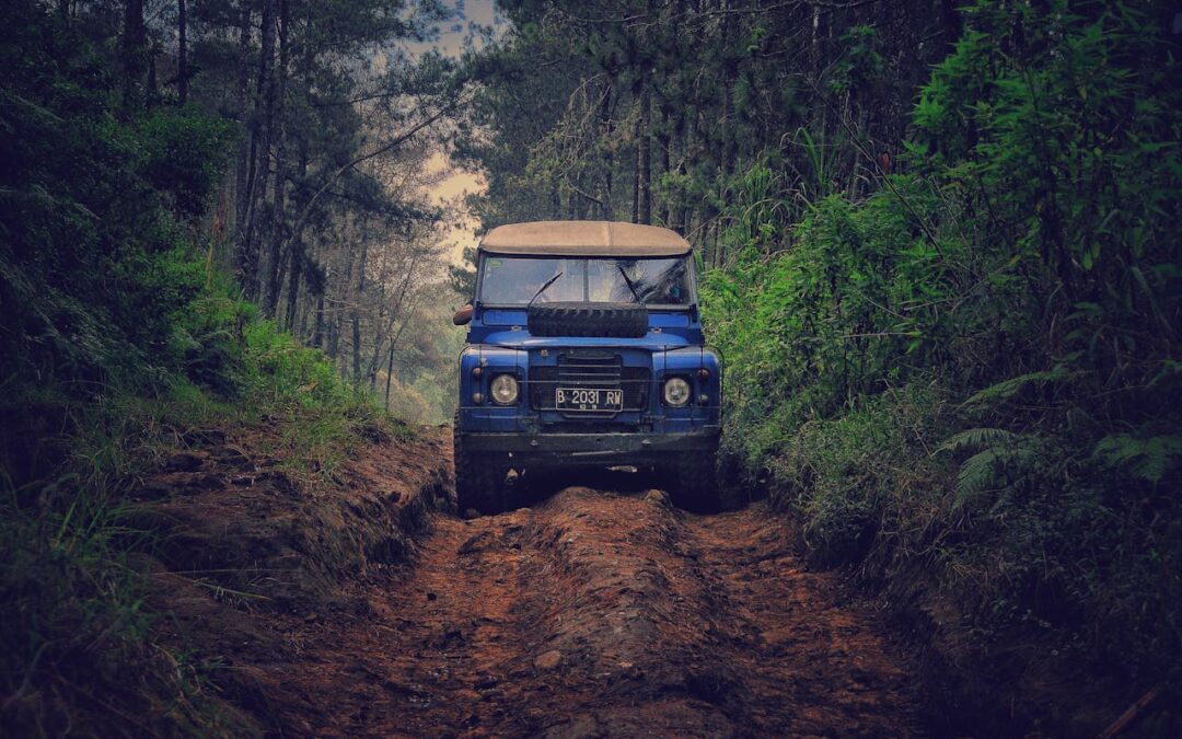 Tips to Help You Safely Explore Mountains in a Jeep